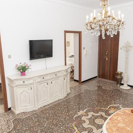 Апартаменты Living Sestri Airport Генуя Экстерьер фото